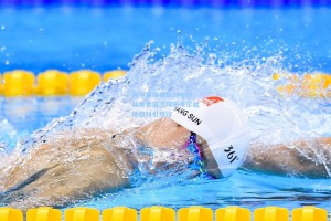 西甲赛场现即兴毛巾 赫塔费后卫阿布卡尔就地取材引热议